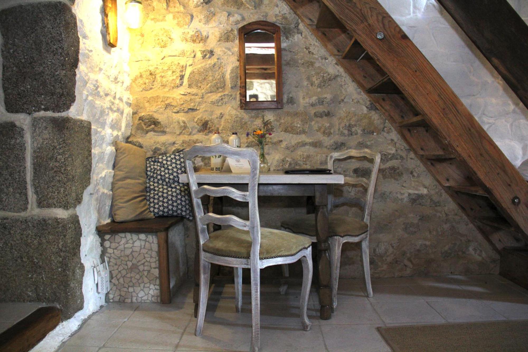 Bed and Breakfast La Belle Âme à Saint-Priest-des-Champs Chambre photo