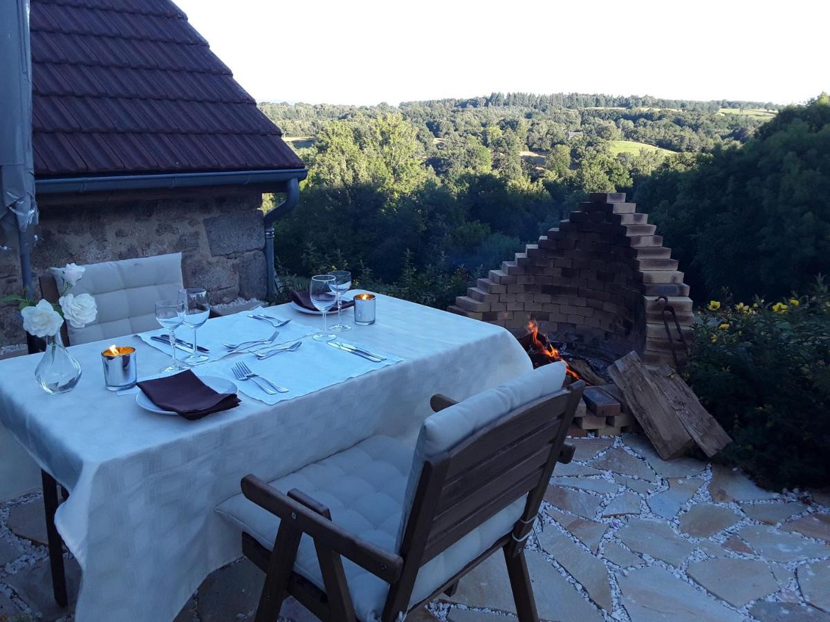 Bed and Breakfast La Belle Âme à Saint-Priest-des-Champs Extérieur photo